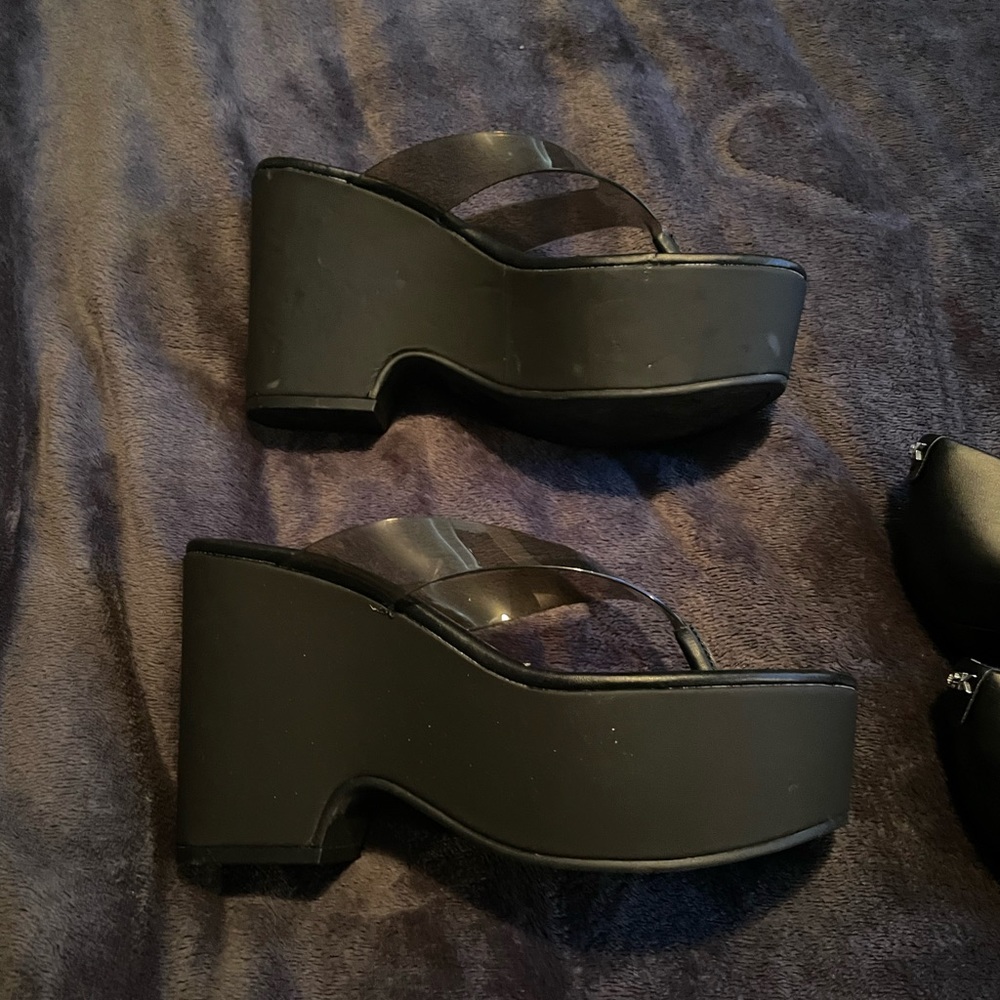 Jessica Simpson wedge sandals black 7.5. Only worn once.